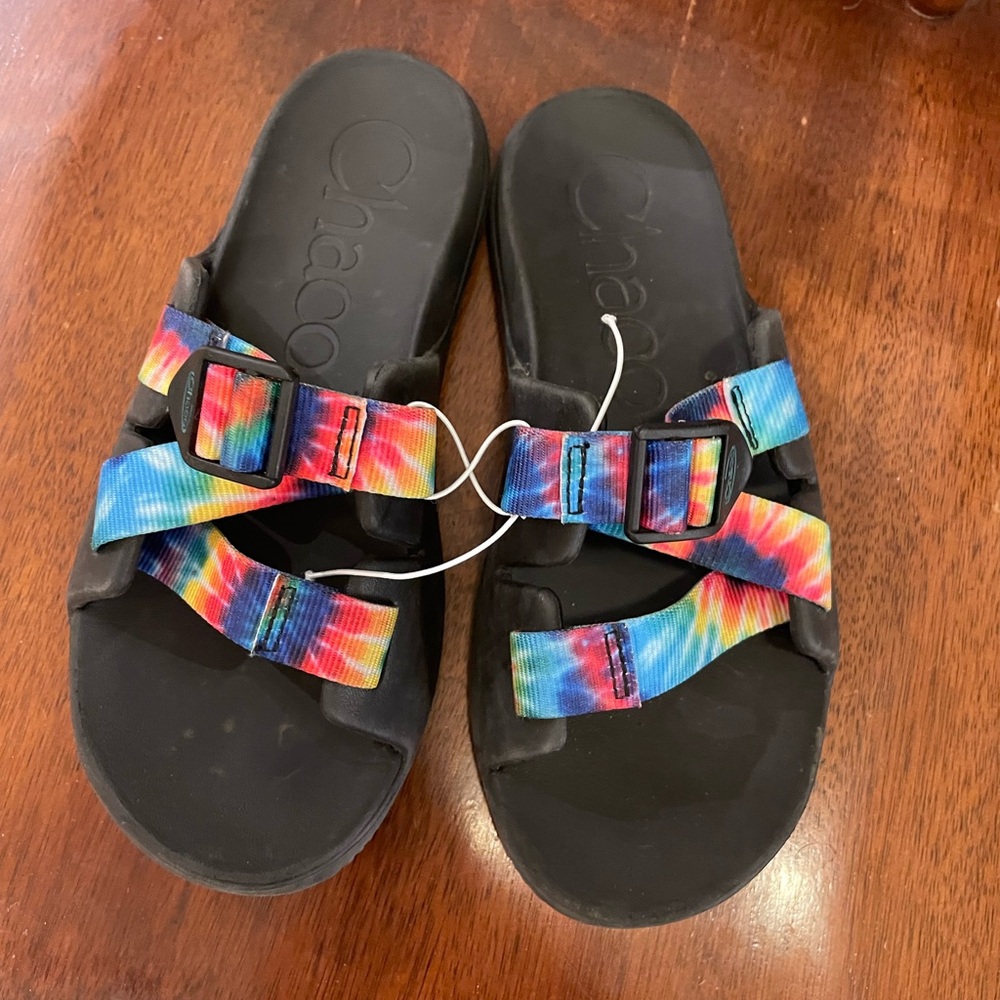 Chaco‎ Kids size 4 multi-color slides